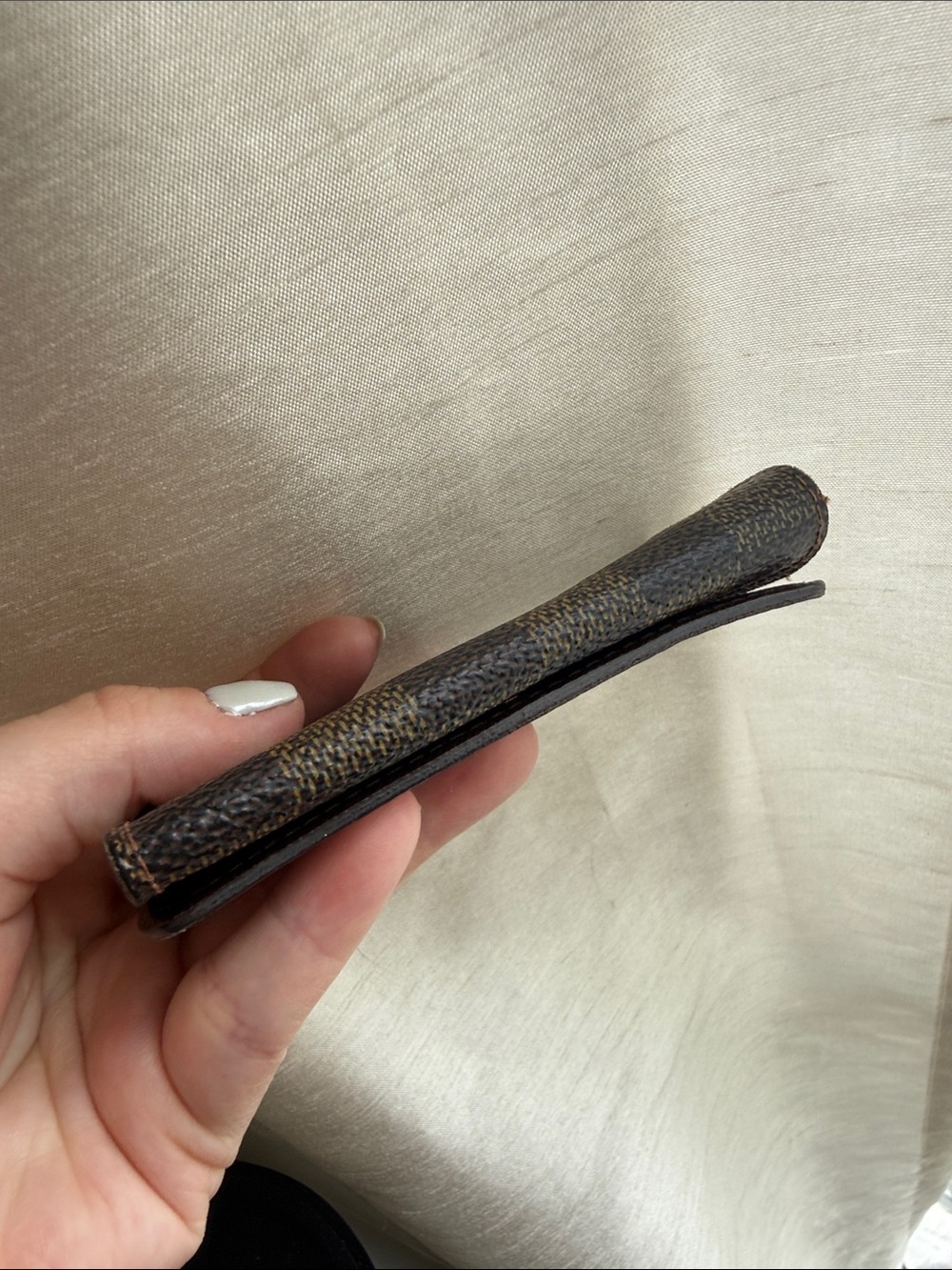 Louis Vuitton Damier Ebene Multicles 4 Key Holder - Picture 3 of 8